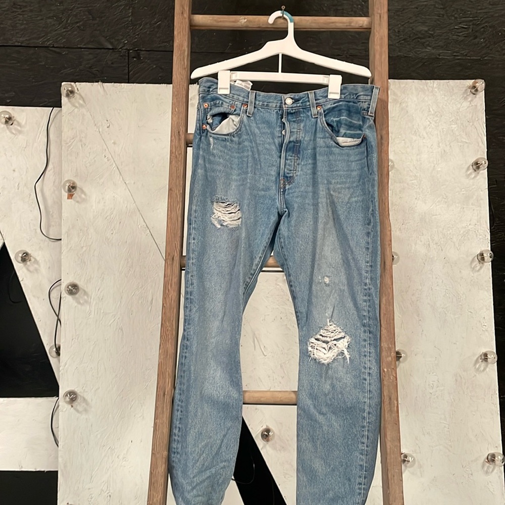 Levi’s Ripped Skinny Jeans